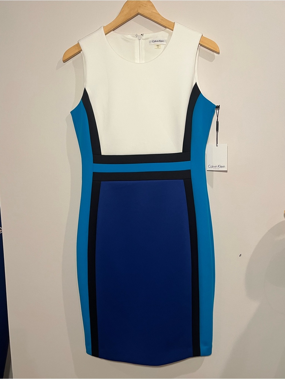Calvin Klein Sleeveless Colorblock Scuba Sheath Dress in White, Teal & Blue NWT - Picture 2 of 9